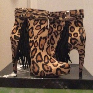 Women’s Sam Edelman booties 7